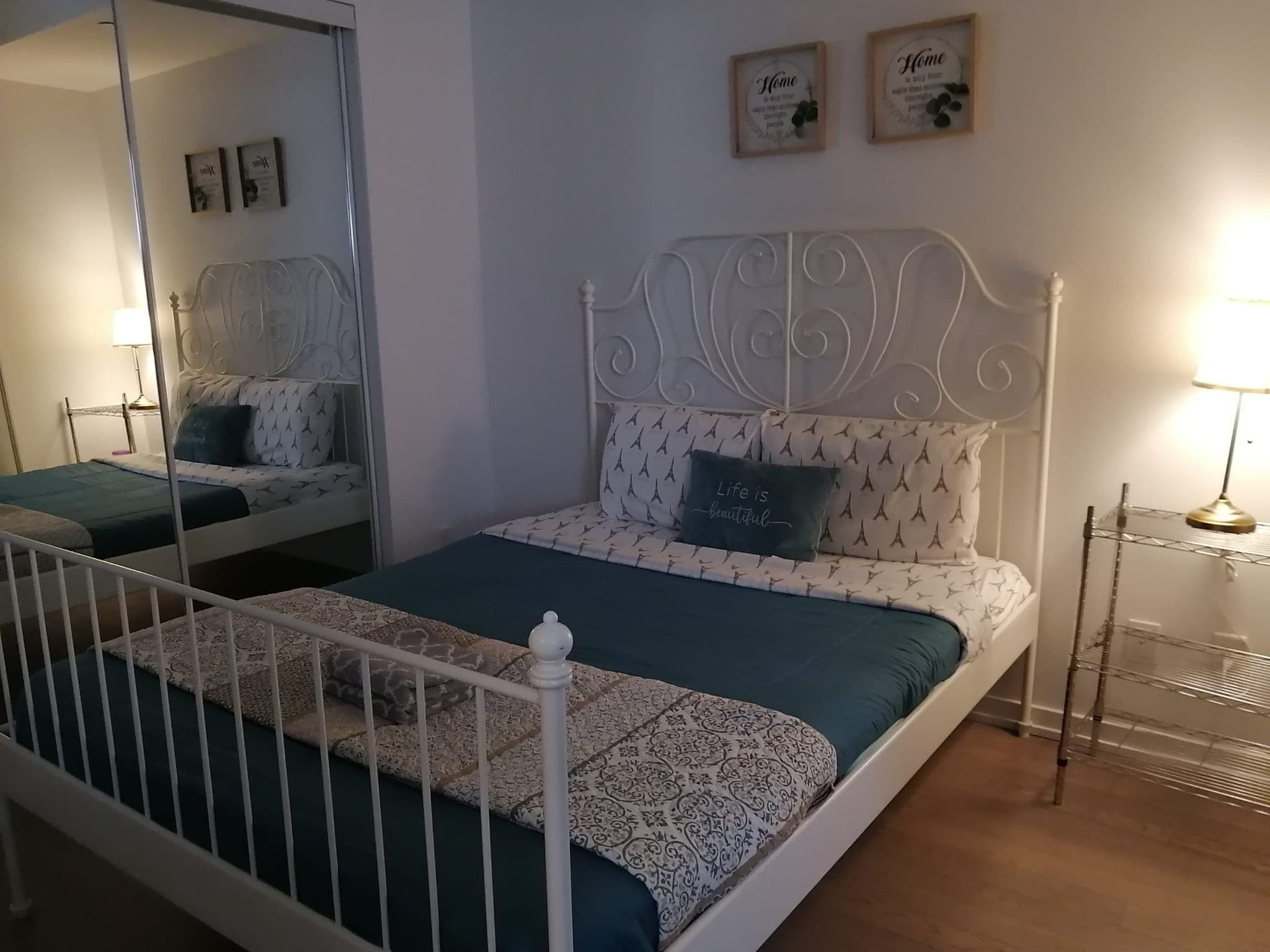 Downtown Skyline — 1 Bedroom Entertainment Area